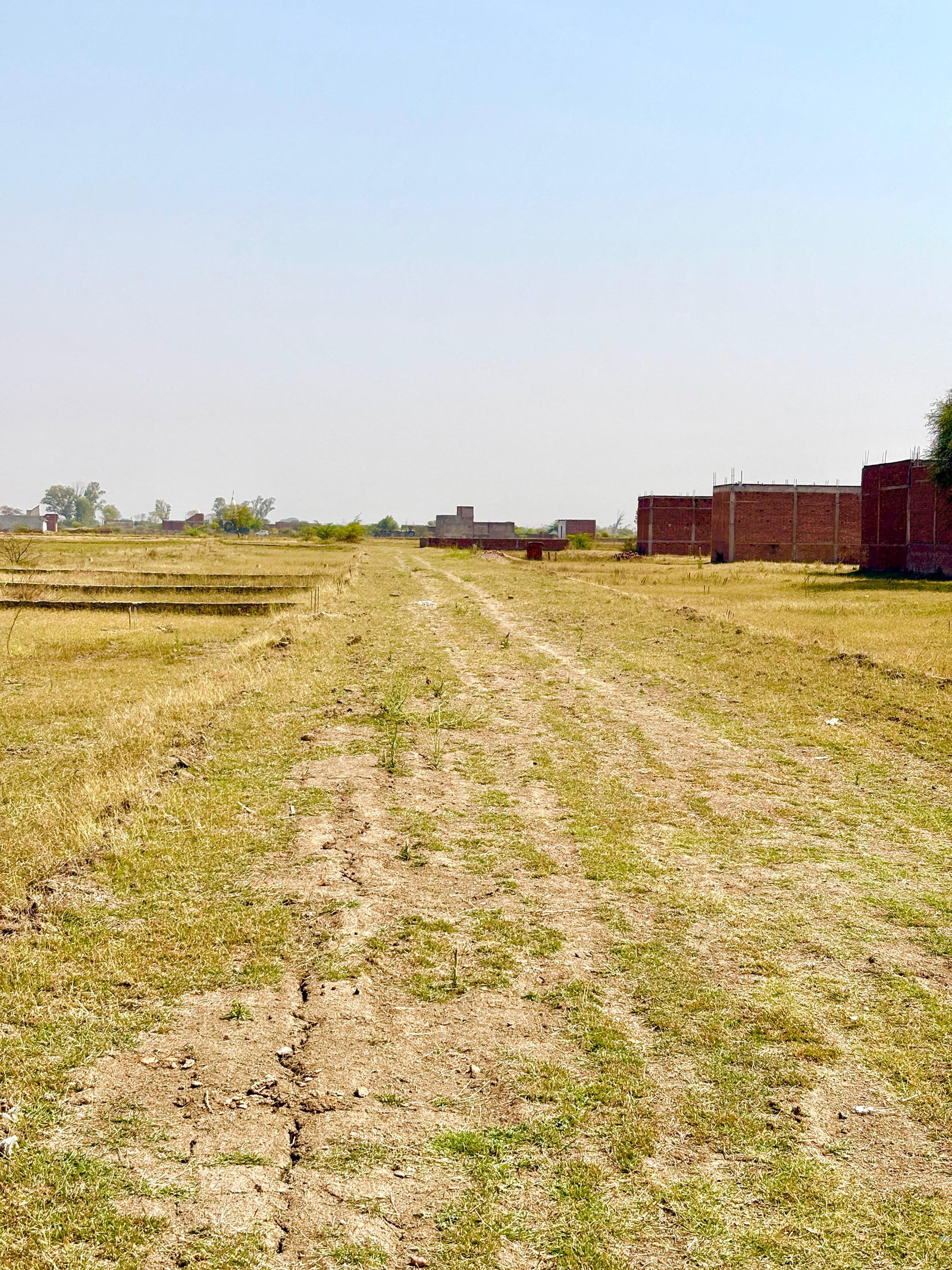 जमुना देवी कॉलेज के पास 30*40 sqft का प्लॉट  gallery 3