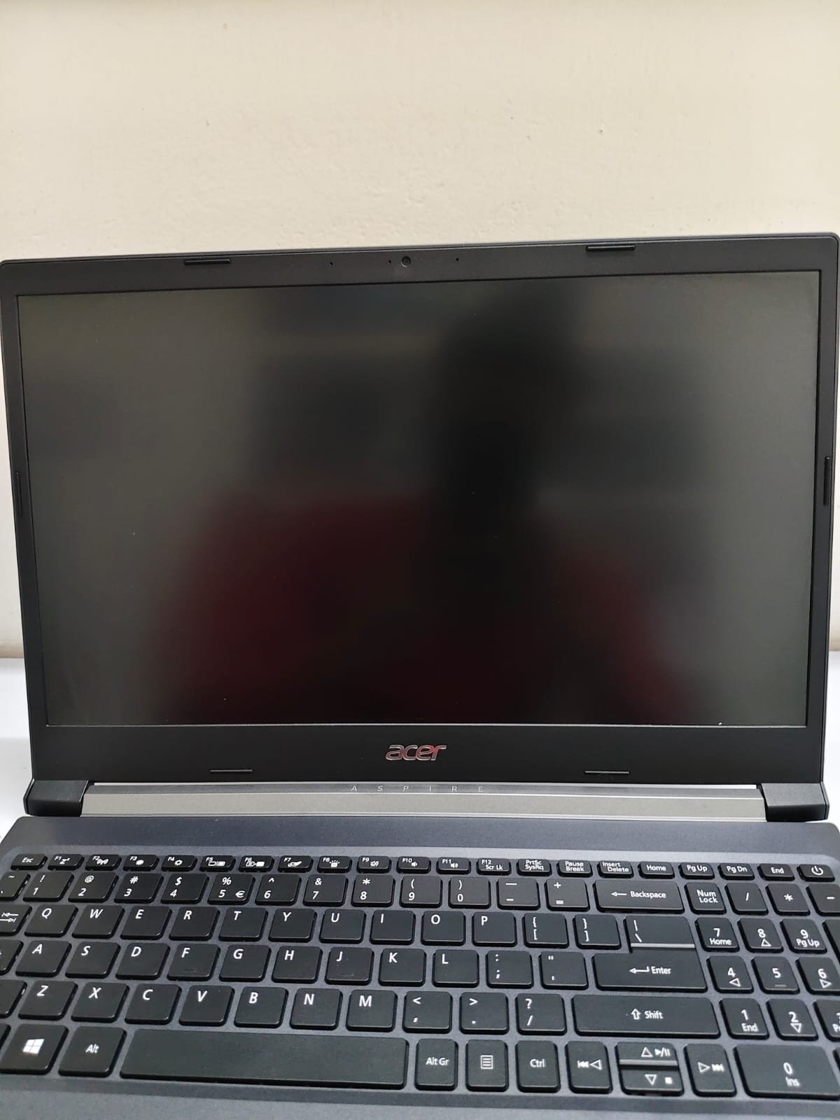 Acer Aspire A715-75G Gaming Laptop i5 10th Gen 8GB RAM 512GB SSD GTX 1650 photo 2