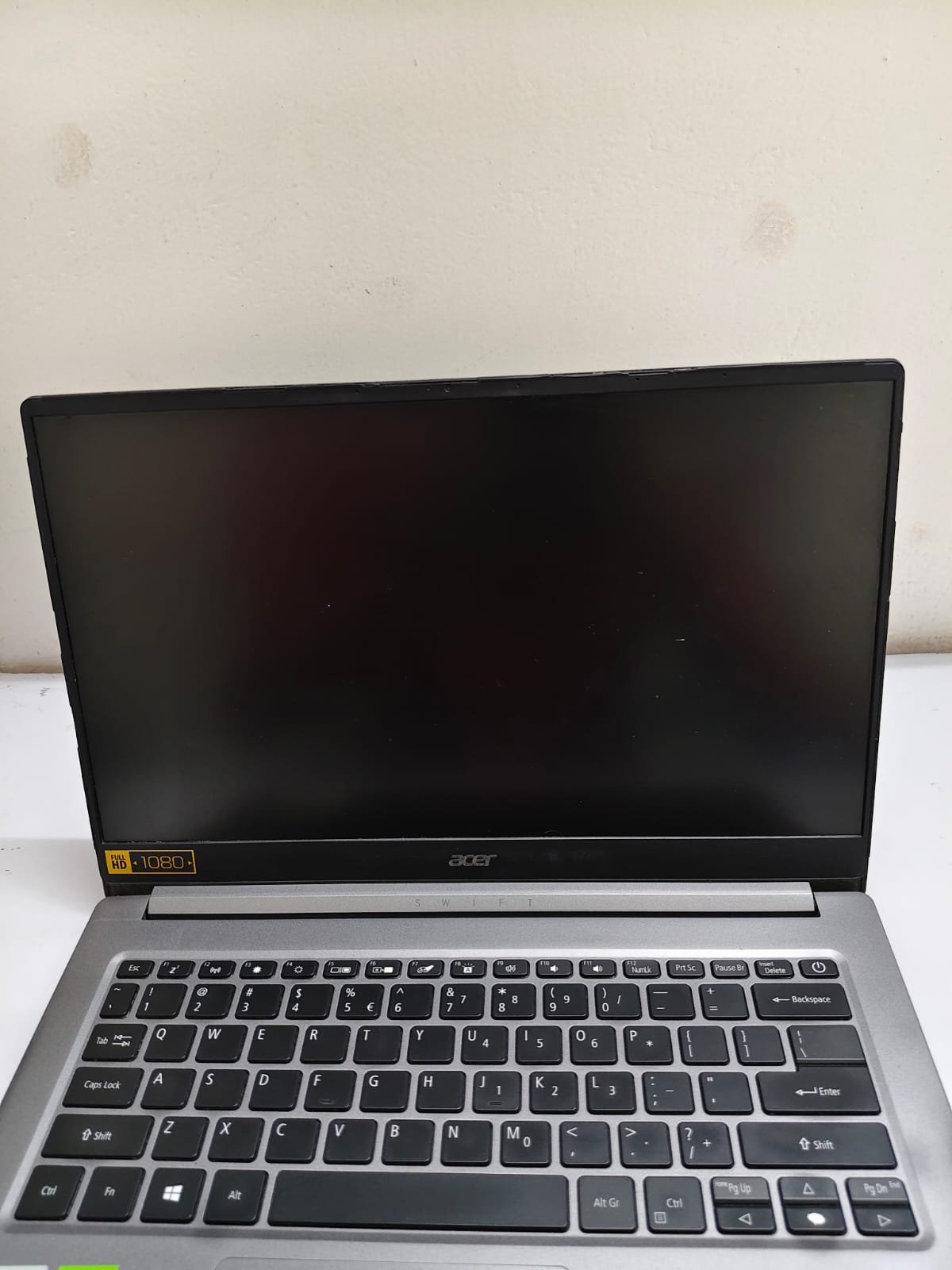 Acer Swift SF314-57G i5 10th Gen 8GB RAM 512GB SSD MX250 photo 3