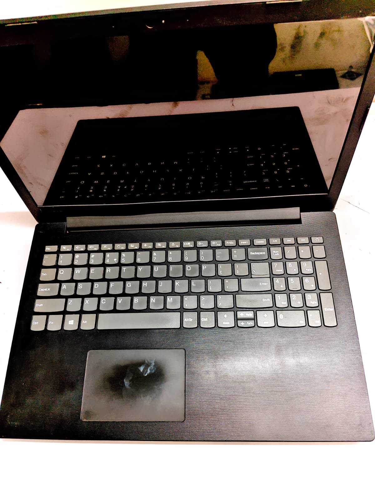 Lenovo AMD A6 Laptop 4GB RAM 256GB SSD Radeon R4 Graphics photo 2