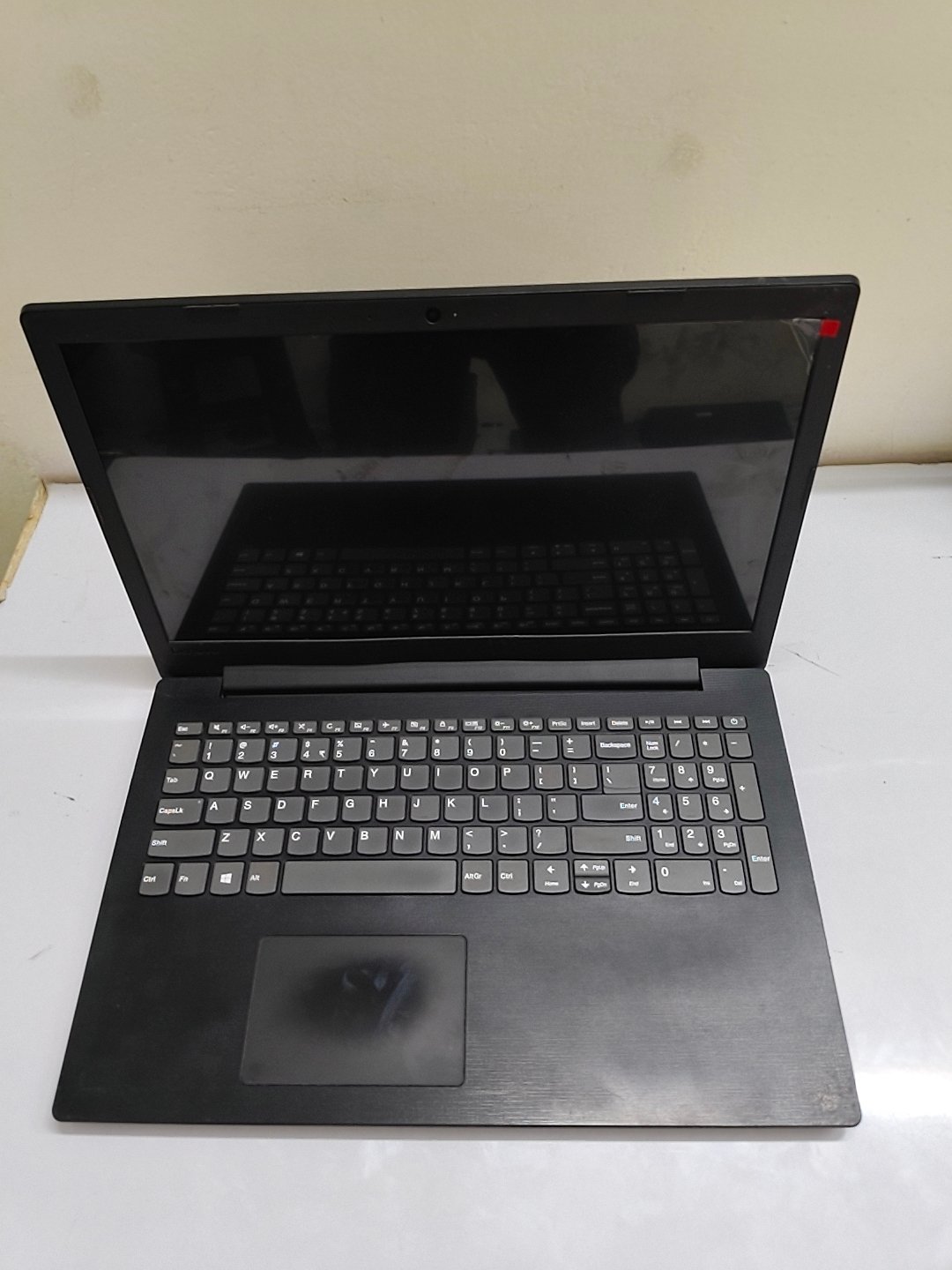 Lenovo AMD A6 Laptop 4GB RAM 256GB SSD Radeon R4 Graphics photo 3