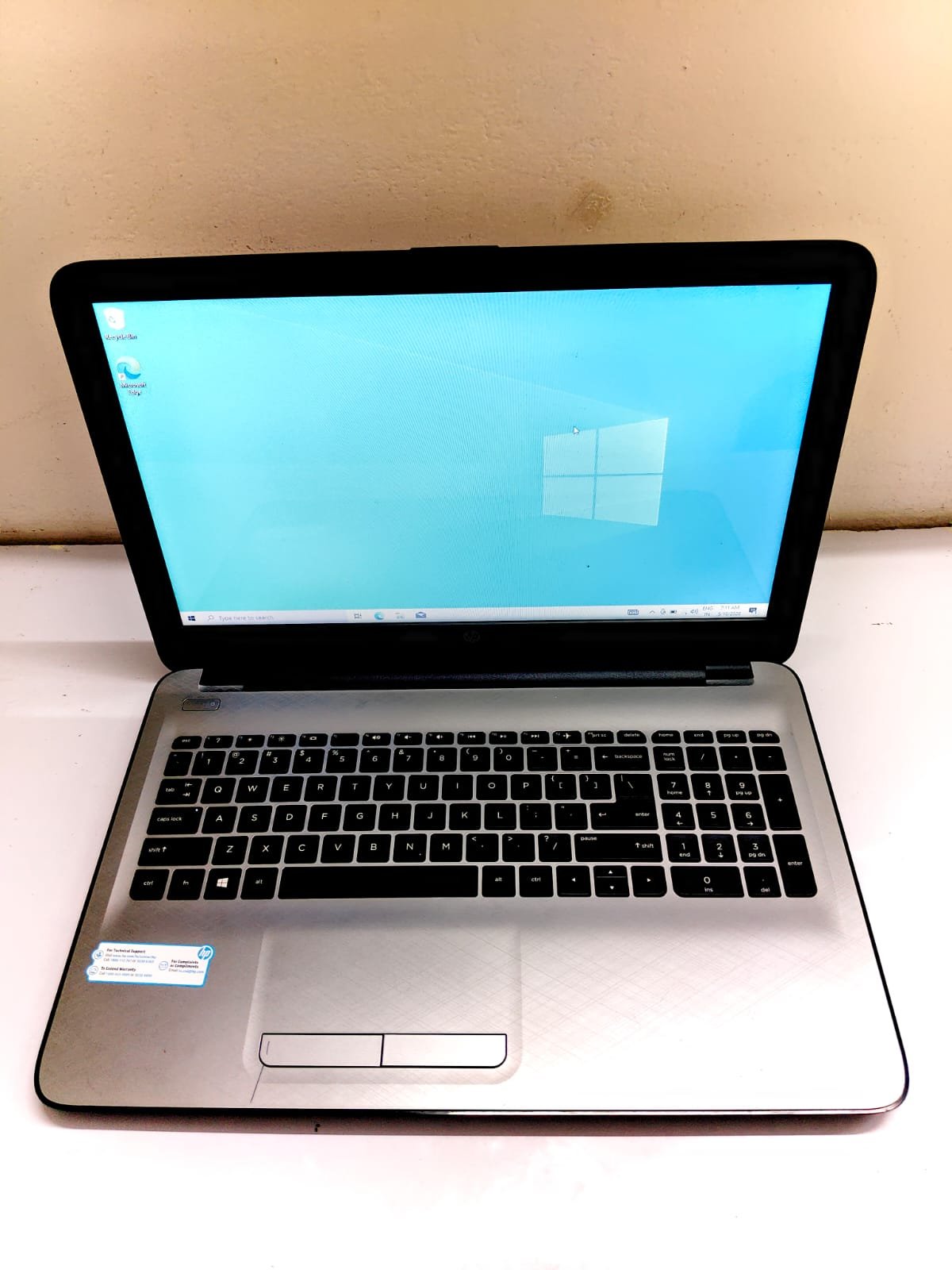 HP 15 Series AMD Laptop 4GB RAM 128GB SSD photo 2
