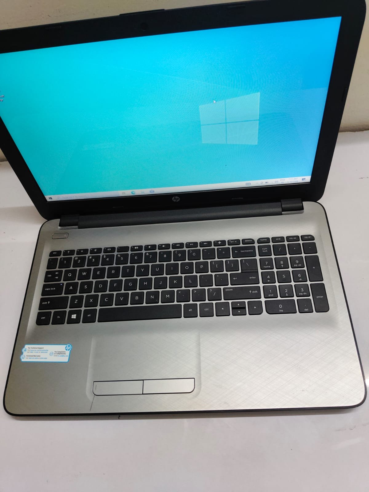 HP 15 Series AMD Laptop 4GB RAM 128GB SSD photo 3