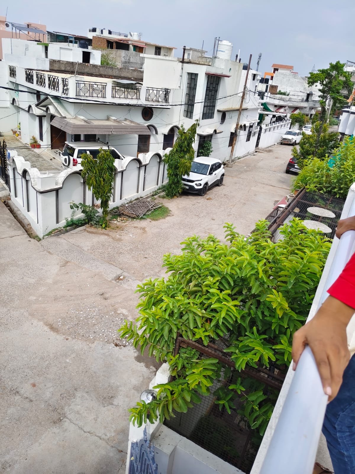 2bhk तुलसी धाम के पास